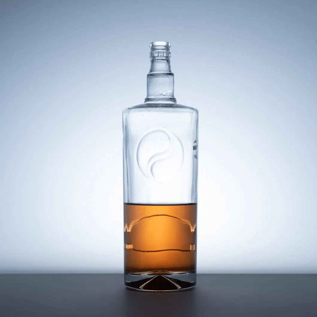 Wholesale 750ml 700ml 500ml 1L Super Premium Glass Whiskey Bottle