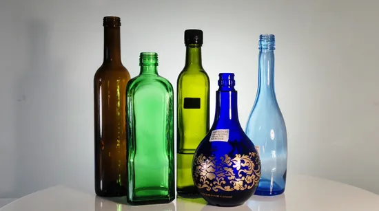 Fancy Empty Custom Colored Liquor Wine Glass Bottles 700ml 750ml Green Amber Glass Whisky Spirits Water Olive Oil Champagne Bottle with Cap 
